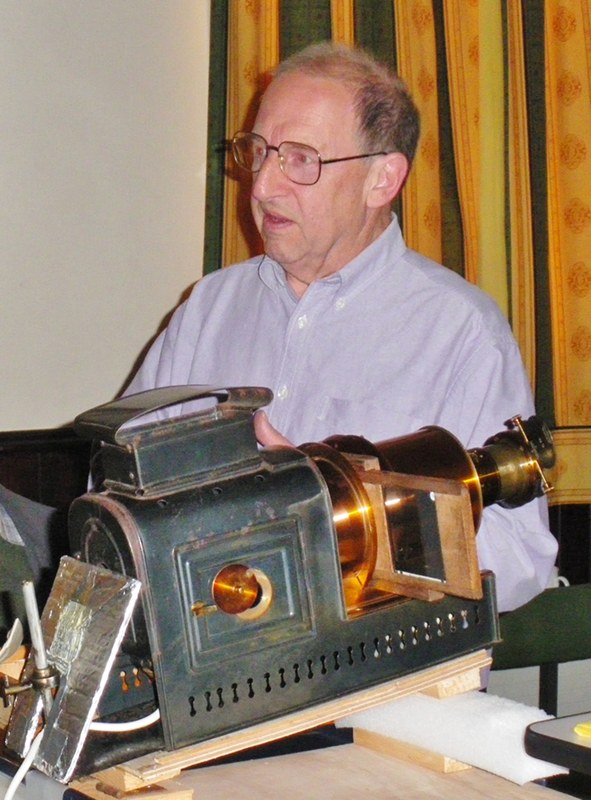 Gordon Hallas and his epidiascope